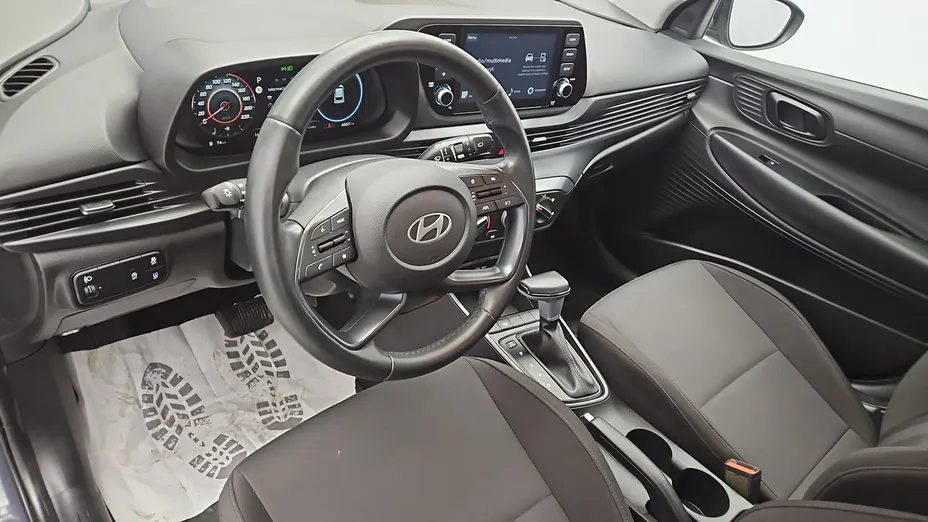 HYUNDAI i20 -