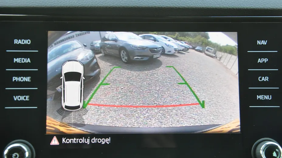 SKODA Karoq -