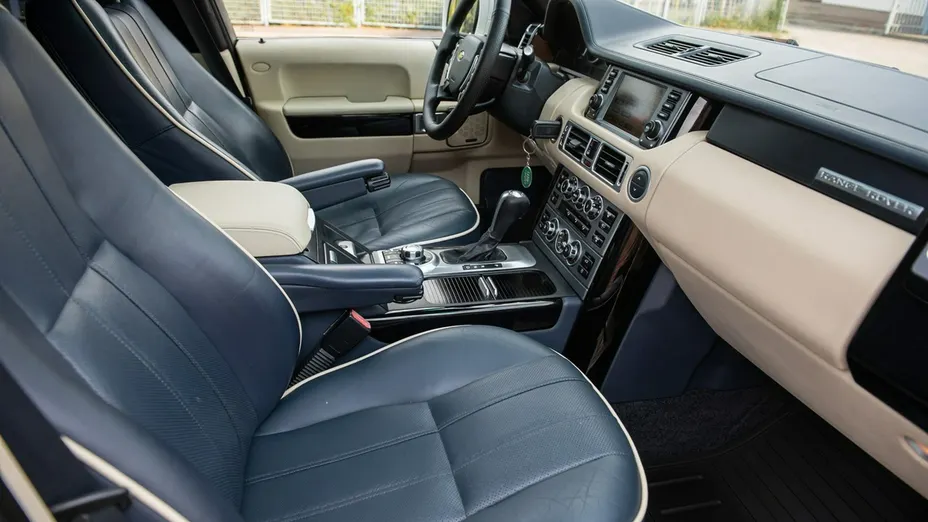 LAND ROVER Range Rover -