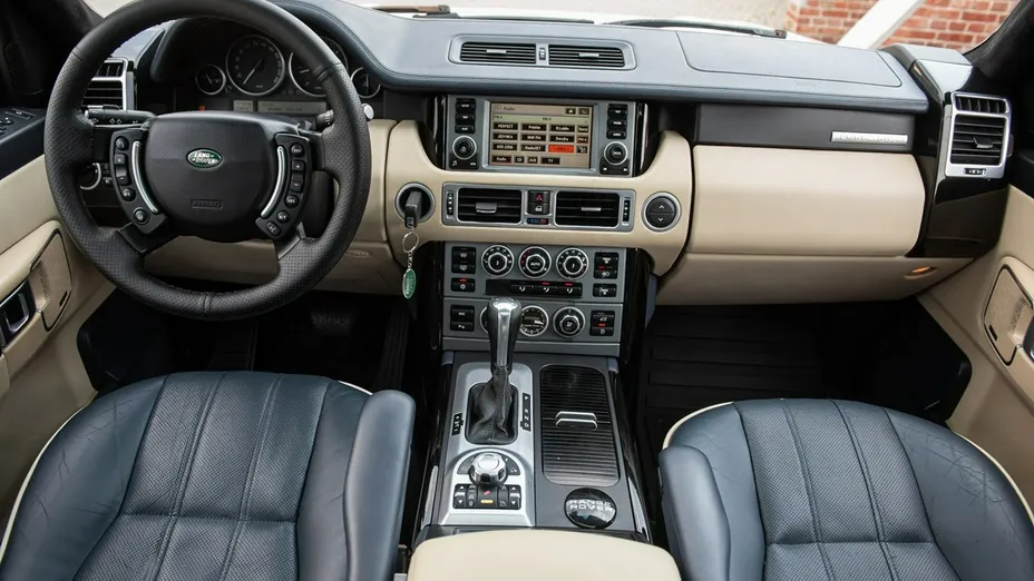 LAND ROVER Range Rover -