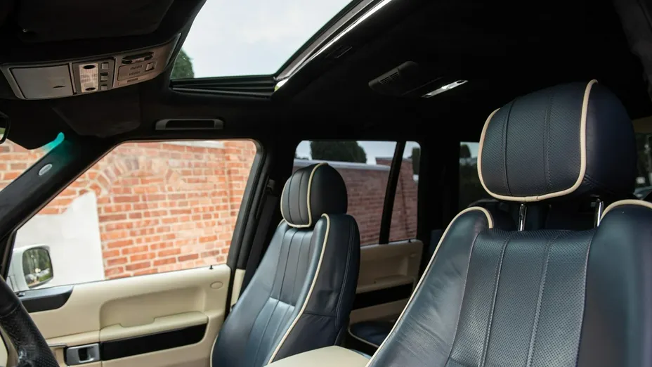 LAND ROVER Range Rover -