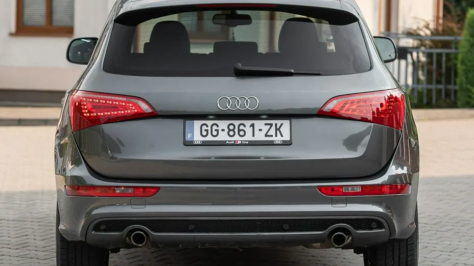 AUDI Q5 -