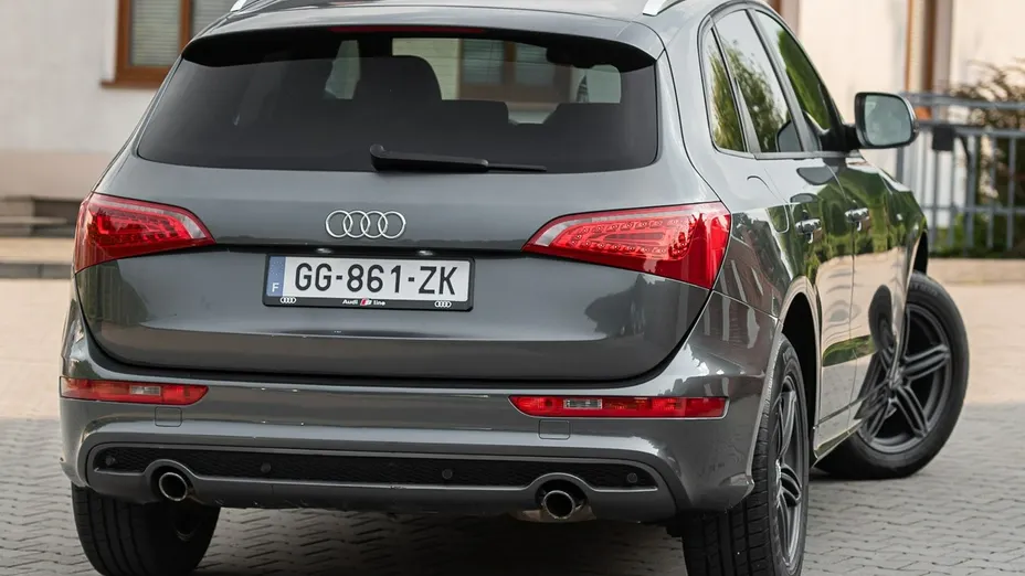 AUDI Q5 -