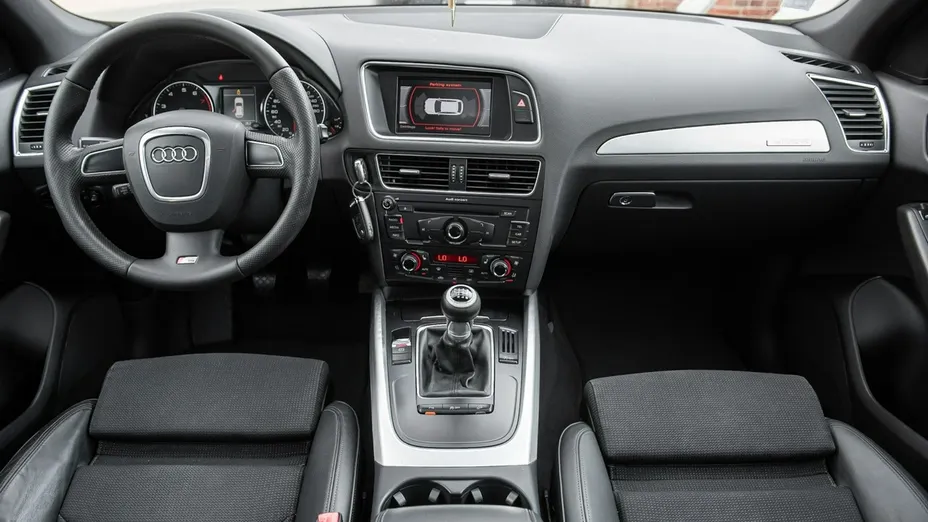 AUDI Q5 -