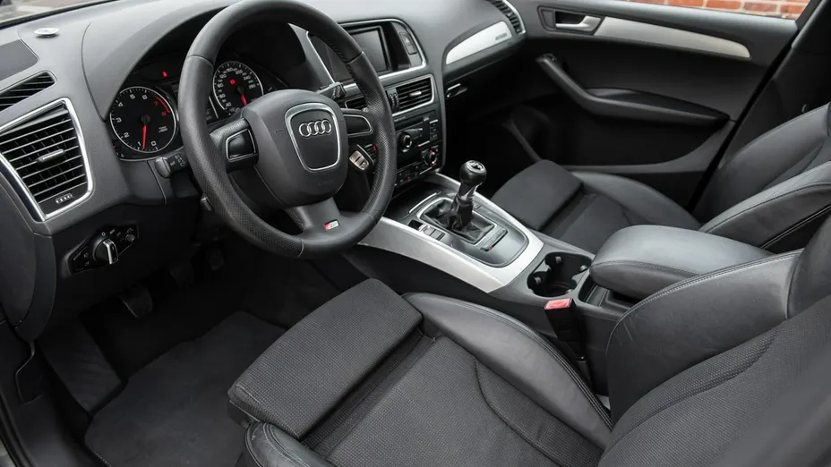 AUDI Q5 -