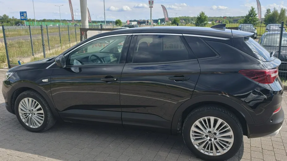 OPEL Grandland X -