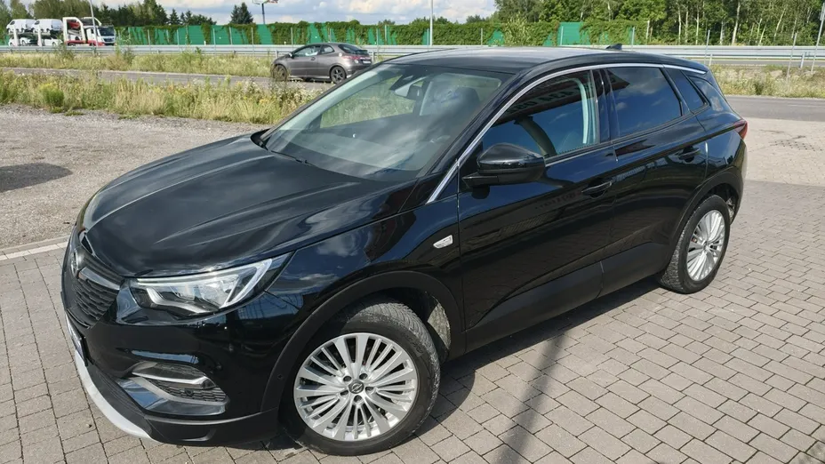 OPEL Grandland X -