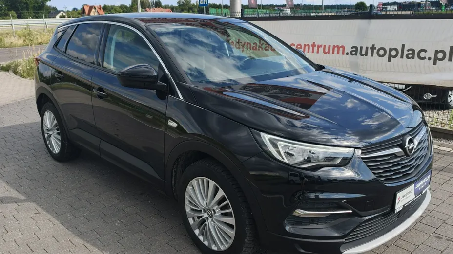 OPEL Grandland X -