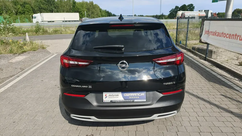 OPEL Grandland X -