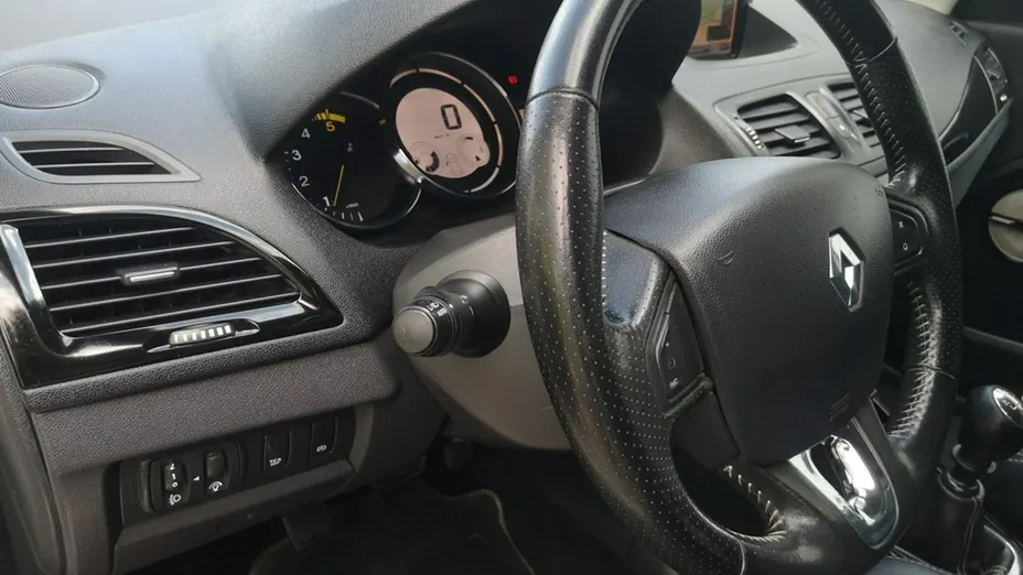 RENAULT Megane -