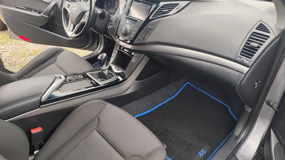 HYUNDAI i40 -