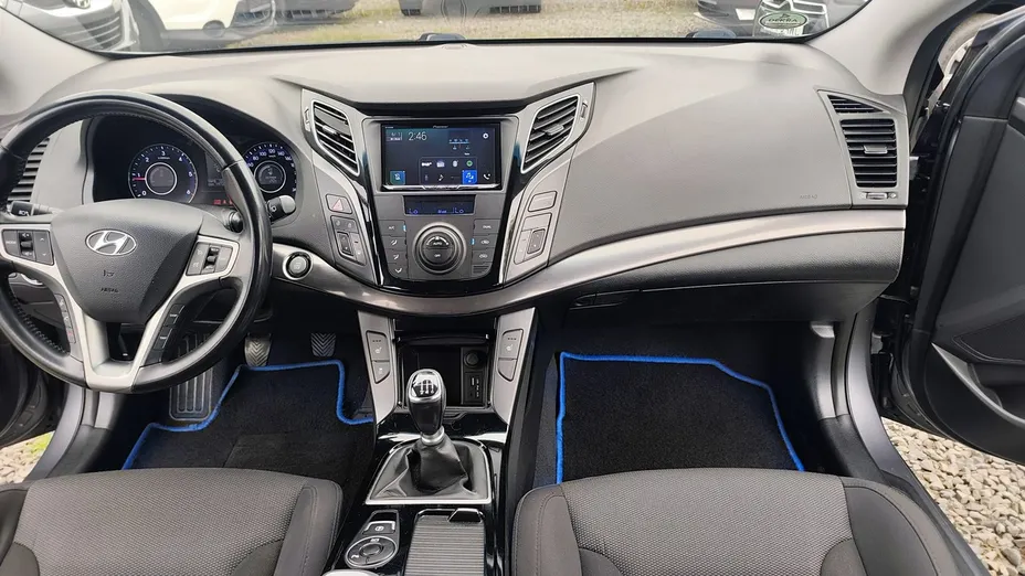 HYUNDAI i40 -