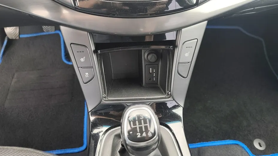 HYUNDAI i40 -
