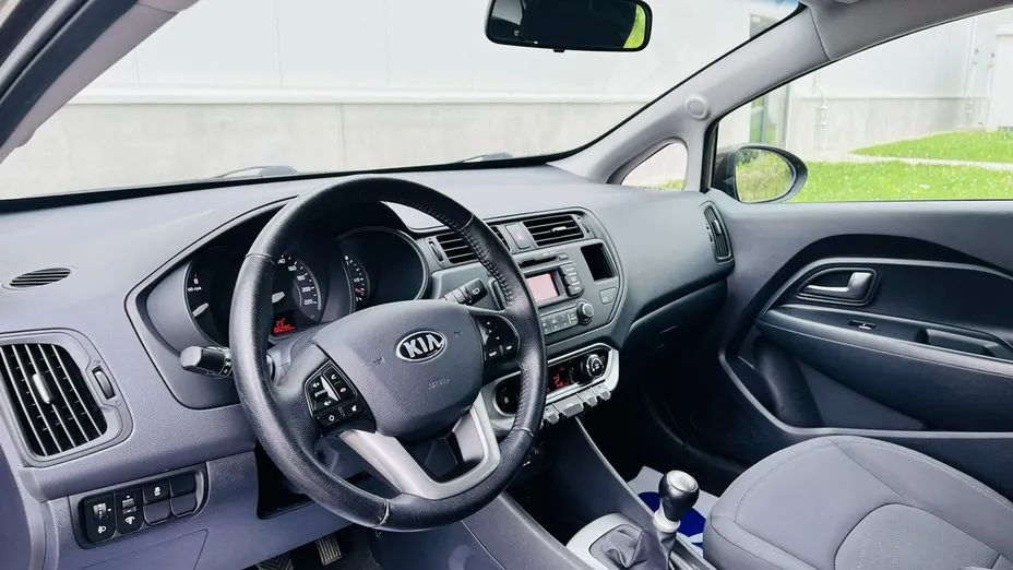 KIA Rio -