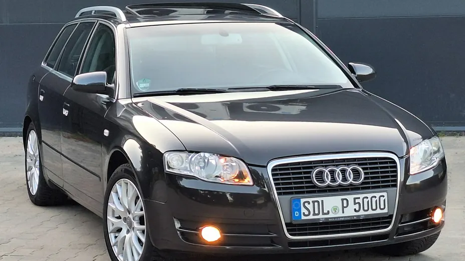AUDI A4 -