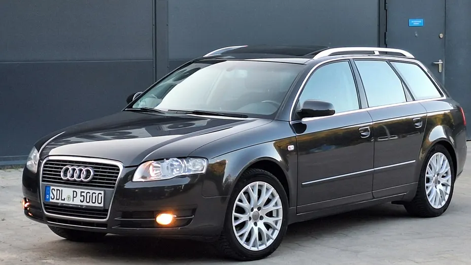 AUDI A4 -