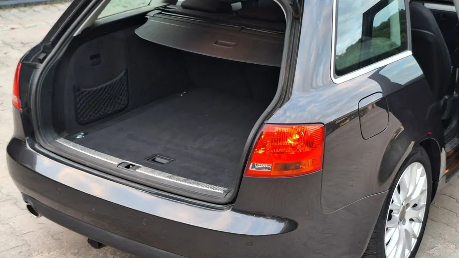 AUDI A4 -