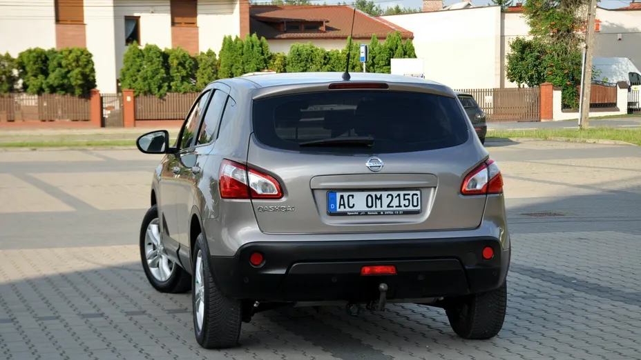NISSAN Qashqai -
