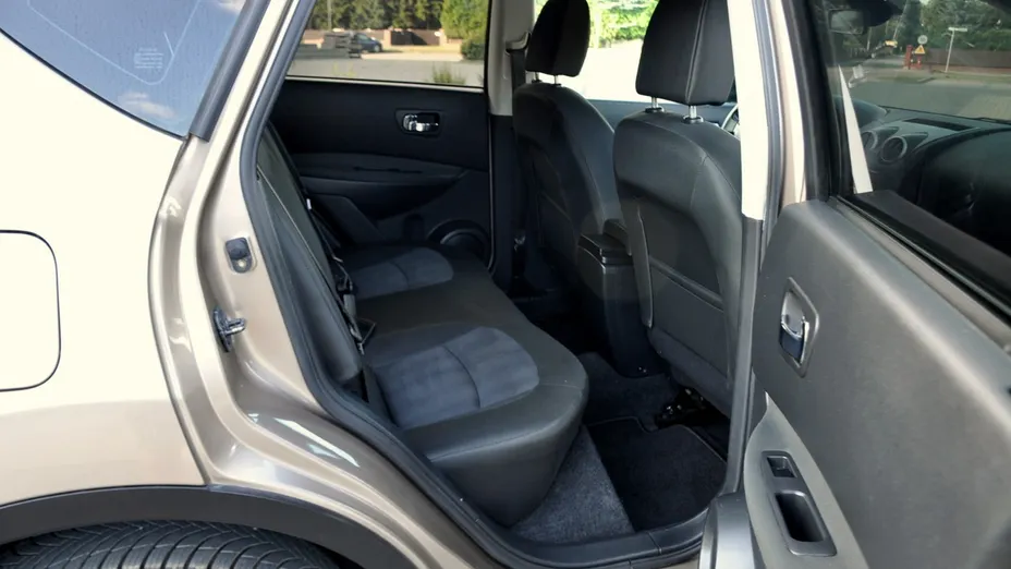NISSAN Qashqai -