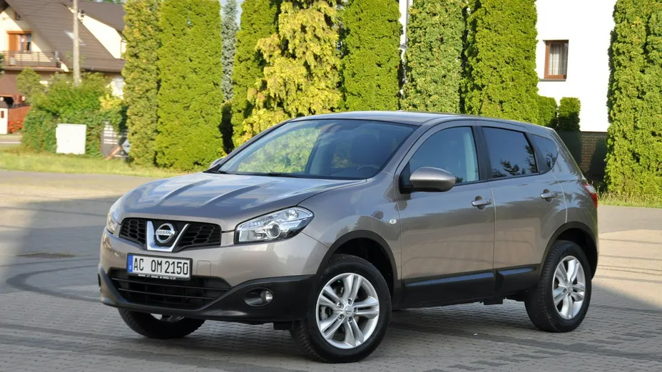 NISSAN Qashqai -