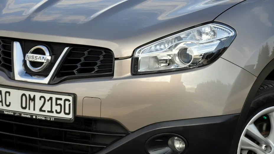 NISSAN Qashqai -