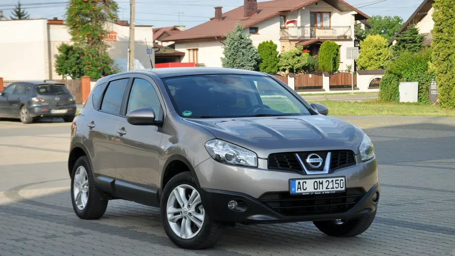 NISSAN Qashqai -