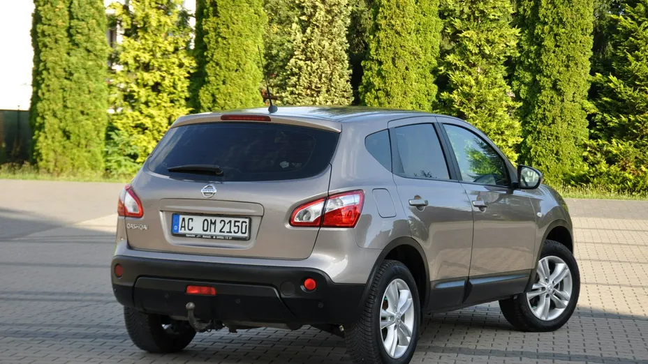 NISSAN Qashqai -