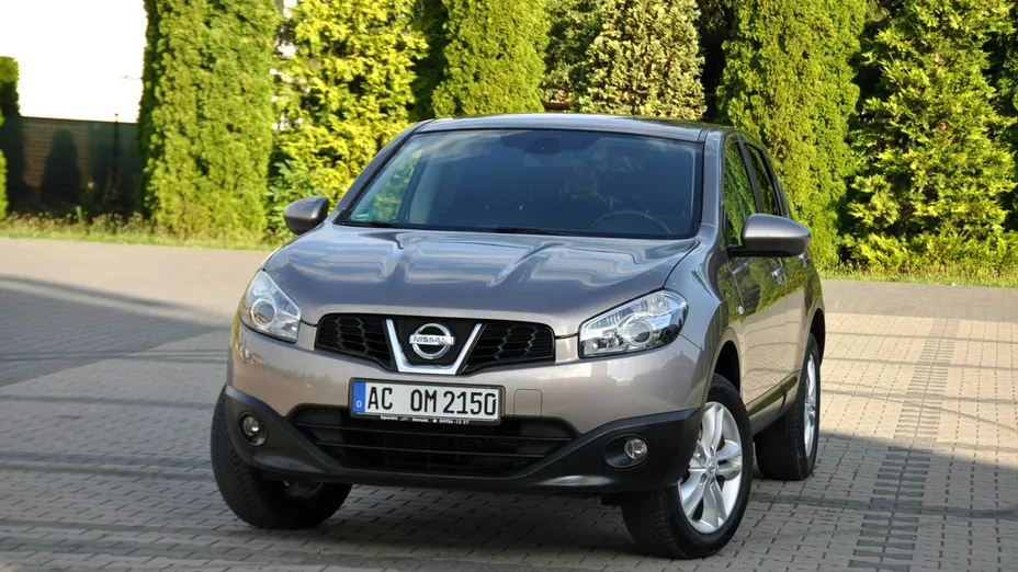 NISSAN Qashqai -