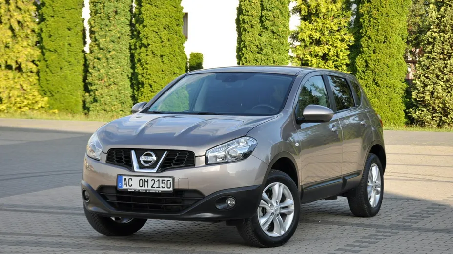 NISSAN Qashqai -