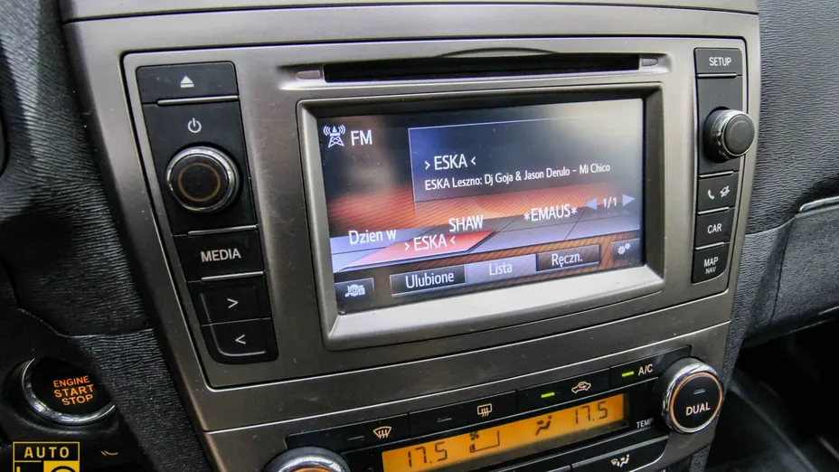TOYOTA Avensis -
