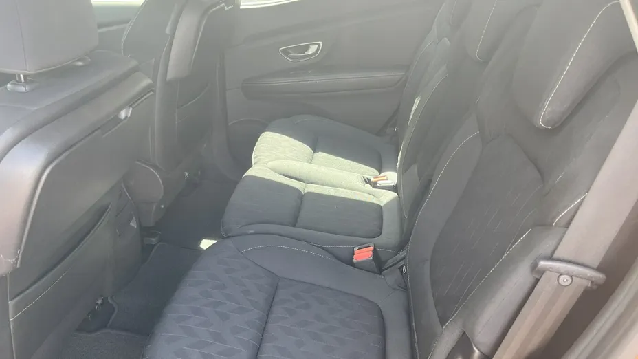 RENAULT Scenic -