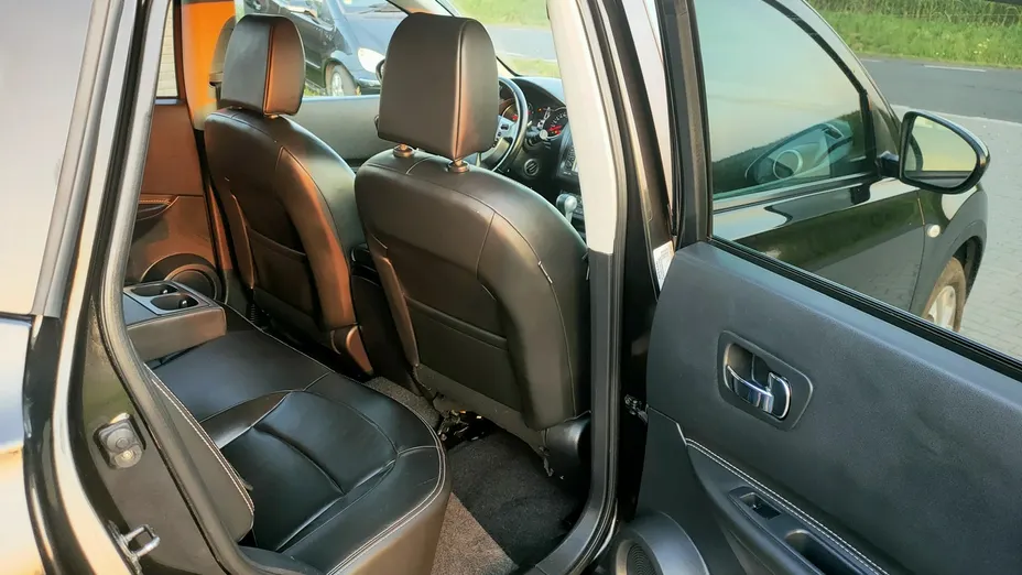 NISSAN Qashqai -