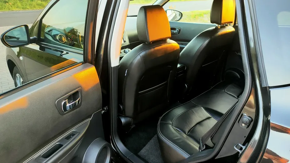 NISSAN Qashqai -