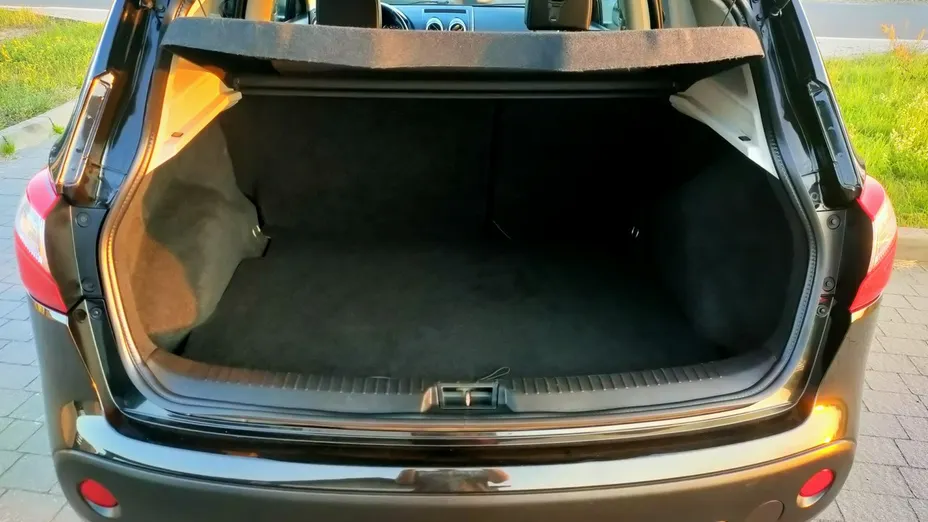 NISSAN Qashqai -