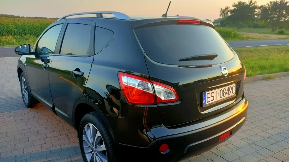 NISSAN Qashqai -