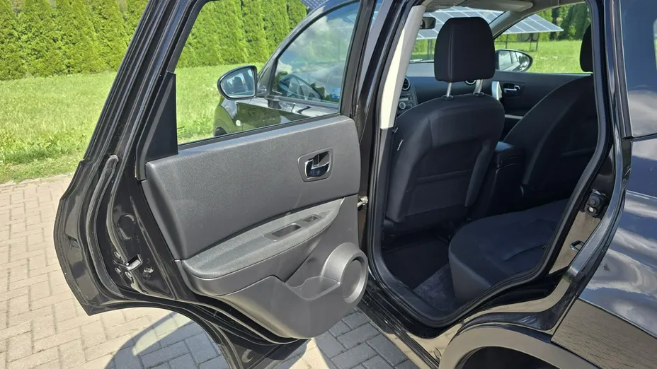 NISSAN Qashqai -