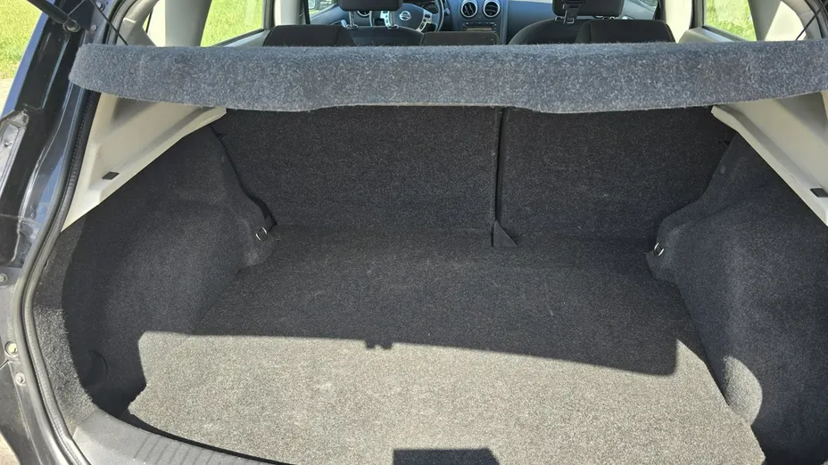 NISSAN Qashqai -
