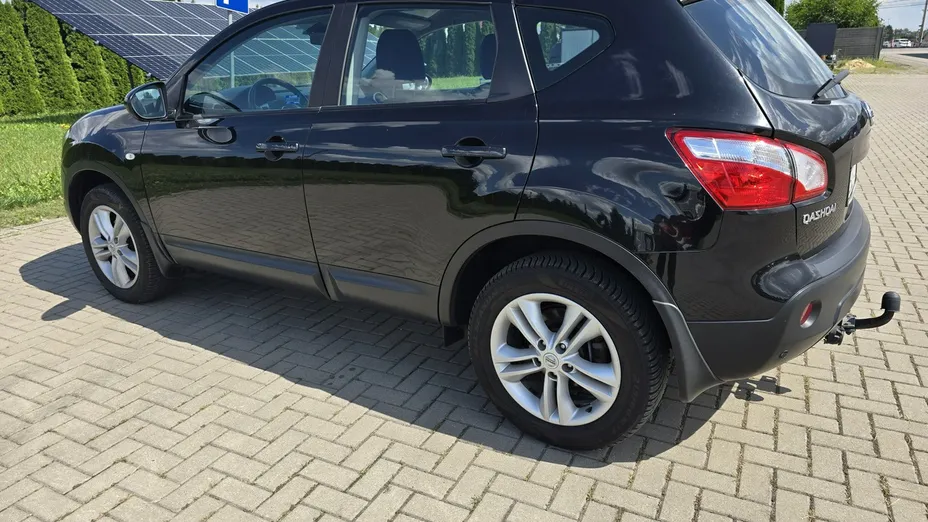 NISSAN Qashqai -
