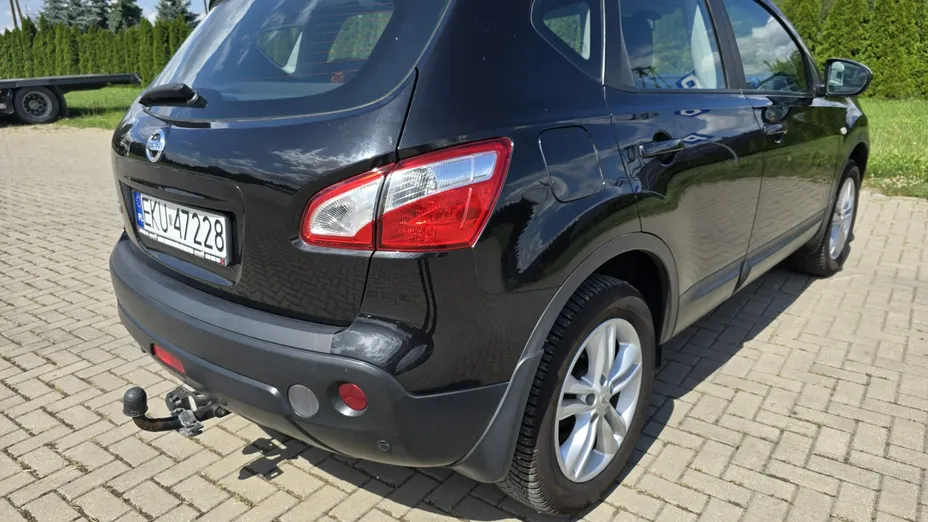 NISSAN Qashqai -