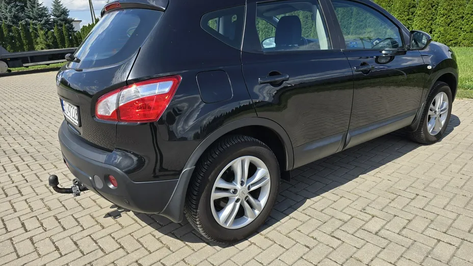 NISSAN Qashqai -