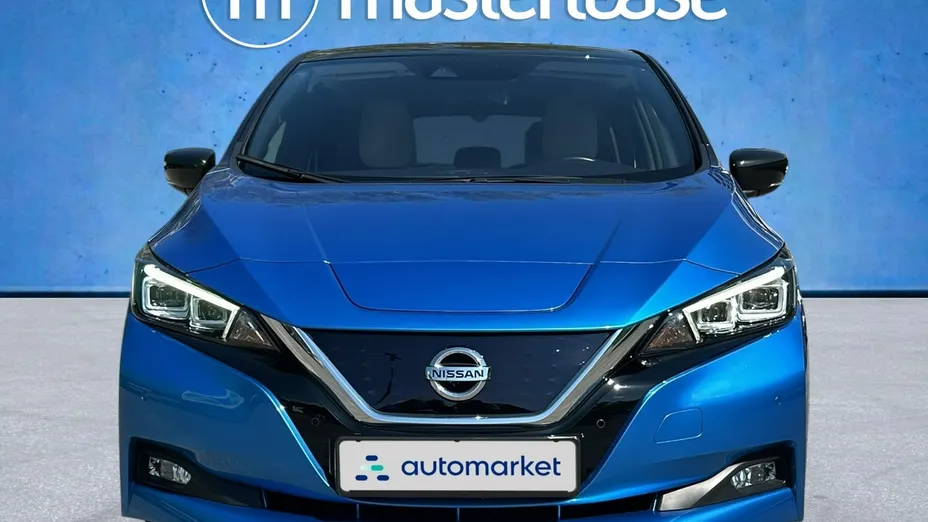 NISSAN Leaf -