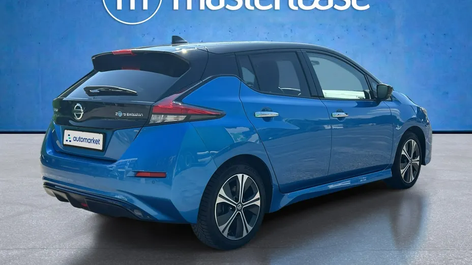 NISSAN Leaf -