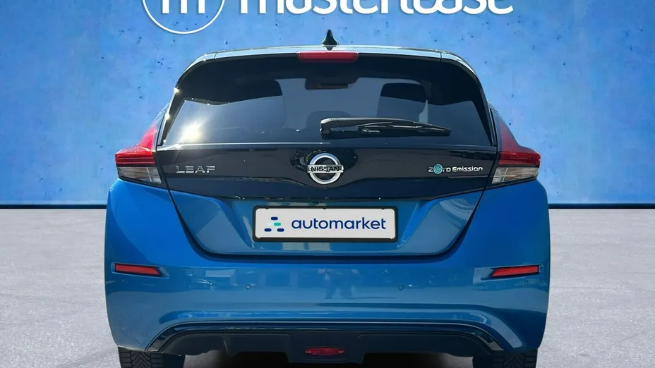 NISSAN Leaf -