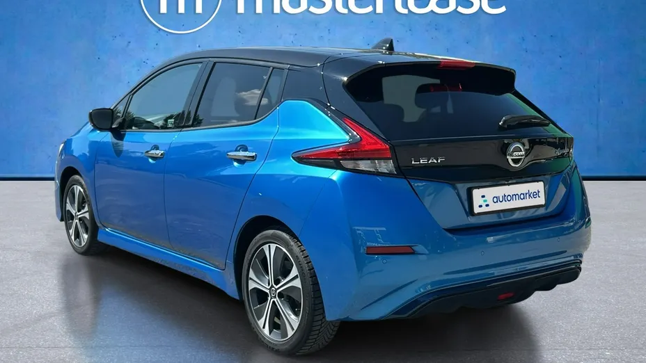 NISSAN Leaf -