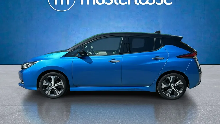 NISSAN Leaf -