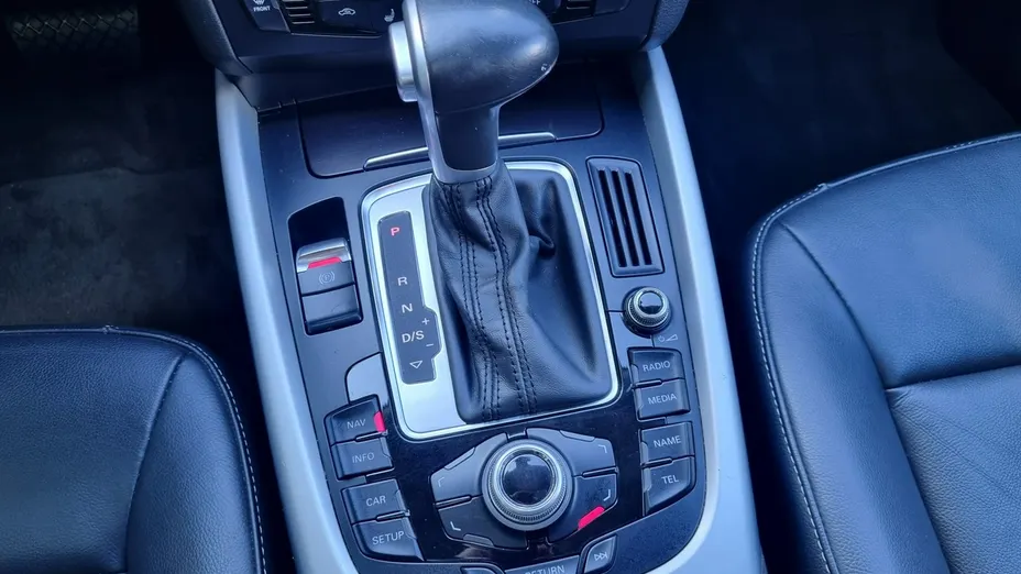 AUDI Q5 -