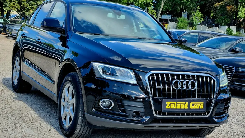 AUDI Q5 -