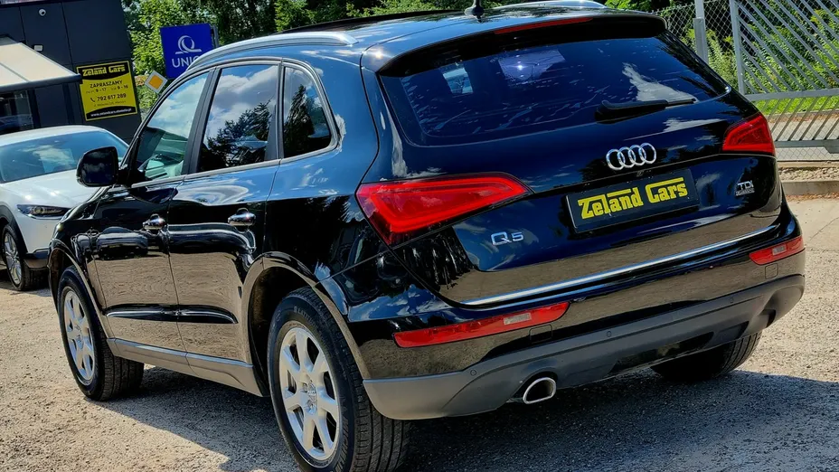 AUDI Q5 -