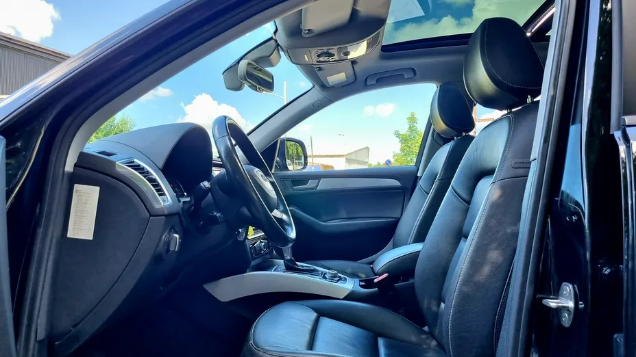 AUDI Q5 -