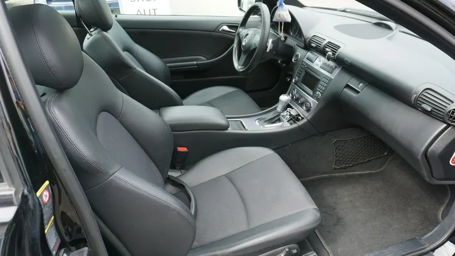 MERCEDES-BENZ CLC -